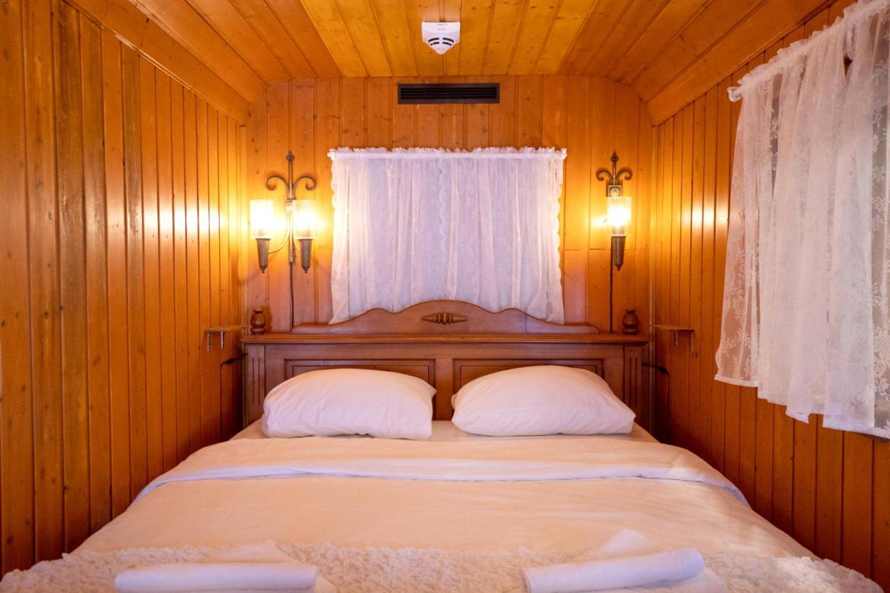 Outside Inn Амстердам Екстериор снимка
