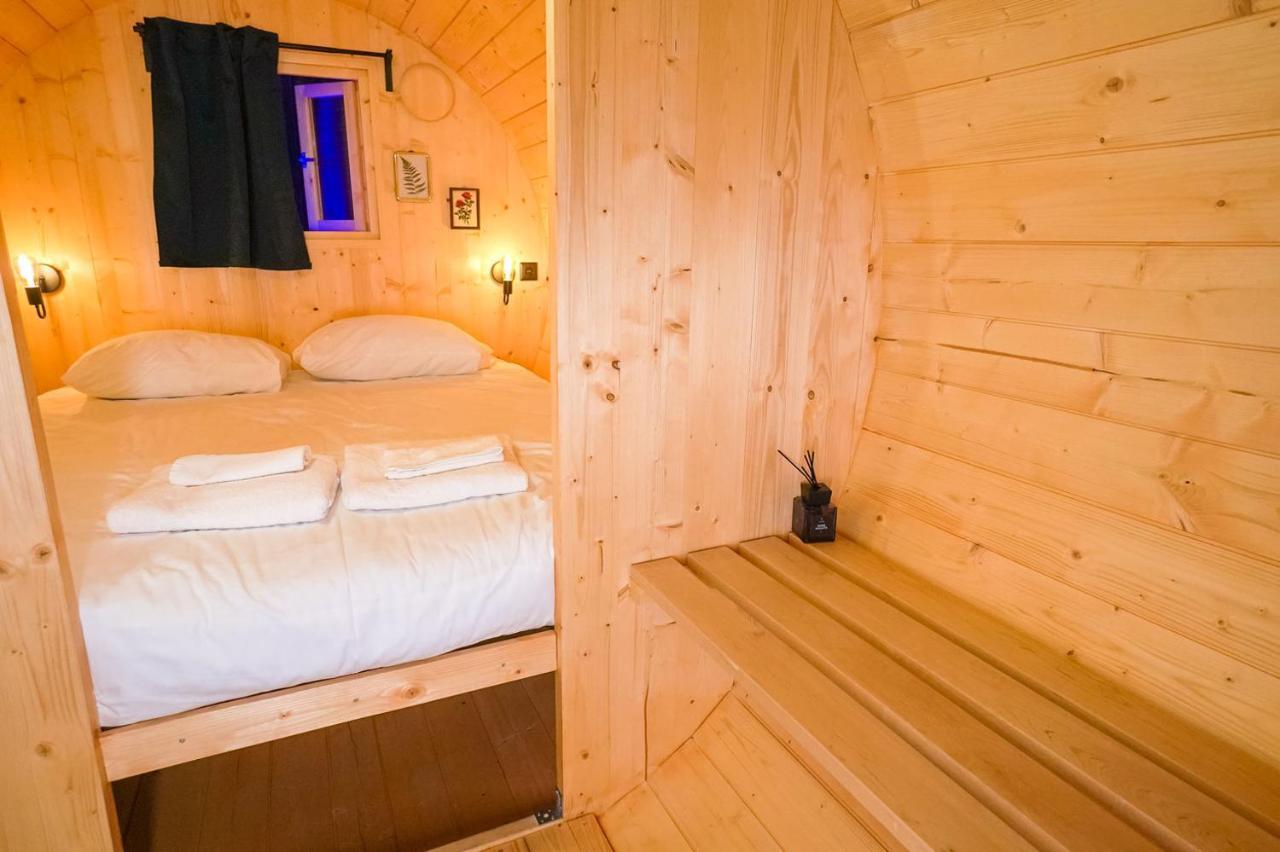 Outside Inn Амстердам Екстериор снимка